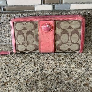 Coach Zippy Wallet